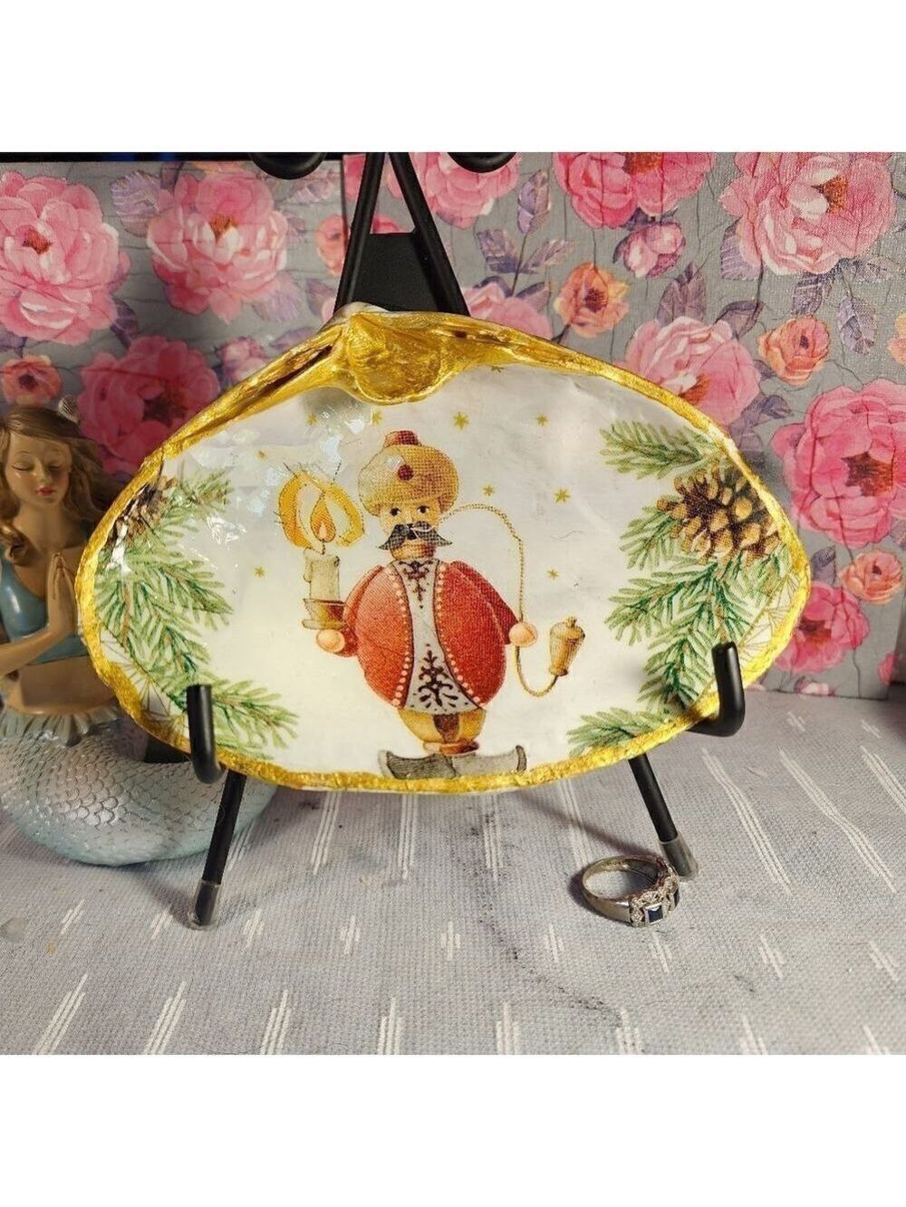 DECOUPAGE CLAM SHELL DECOUPAGE CHRISTMAS WISEMAN 🎄 ON A CLAM SHELL TRINKET DISH